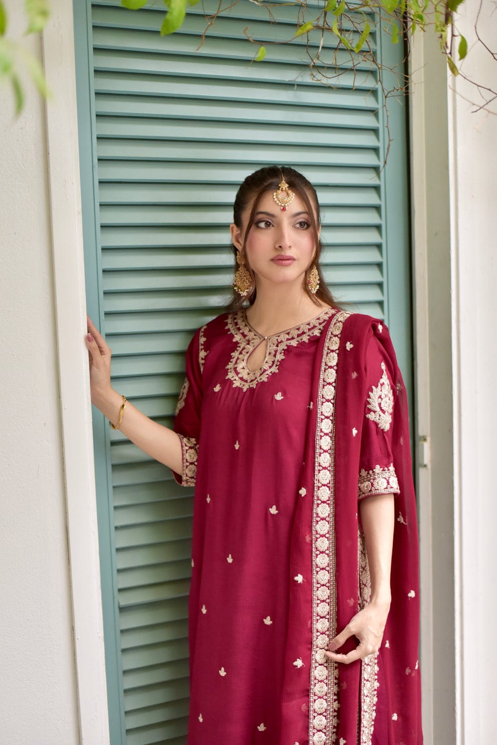 Move Embroidered 3pc