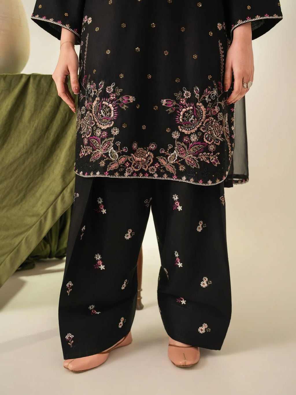 Alyana Embroidered 3pc