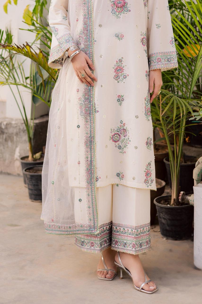 Neelofar Embroidered 3pc